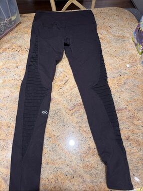 ALO Yoga Black Ribbed Panel Leggings